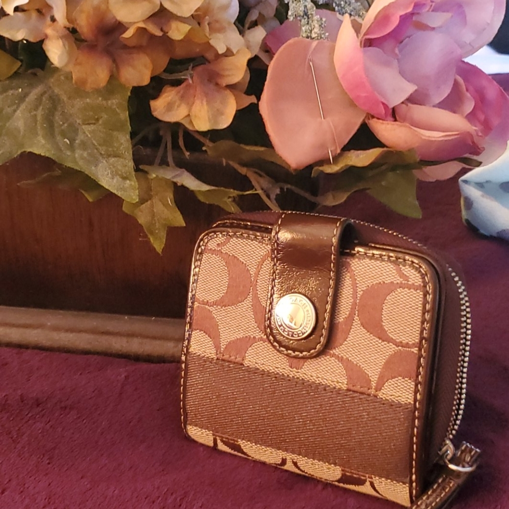 Small coach wallet